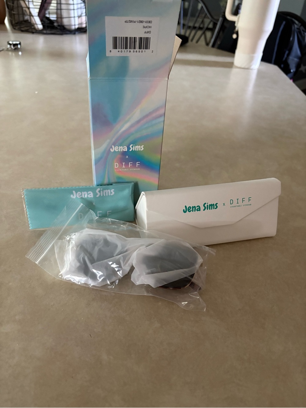 NEVER WORN DIFF Charitable Eyewear x Jena Sims collab — “Hope” - Picture 6 of 6